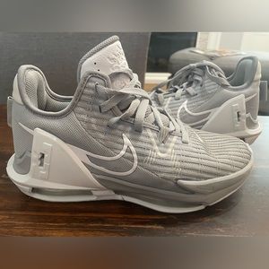 Nike Lebron Witness VI Basketball Shoes